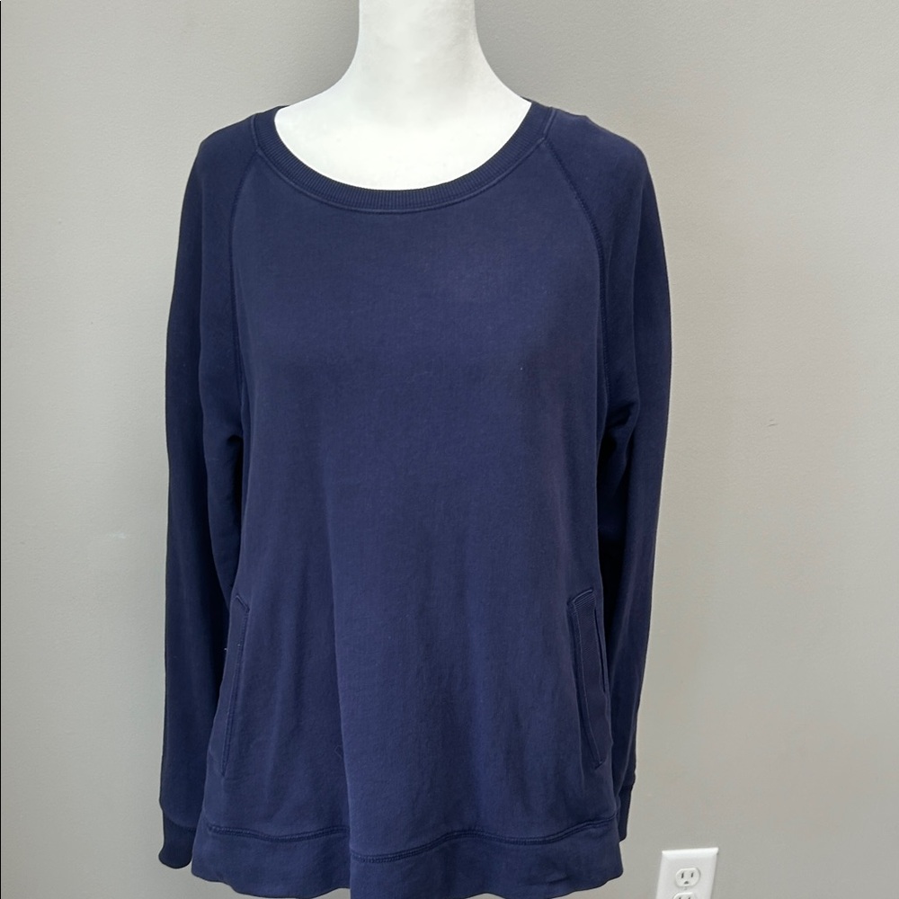Lilly Pulitzer Navy Raglan Long-Sleeve Pullover